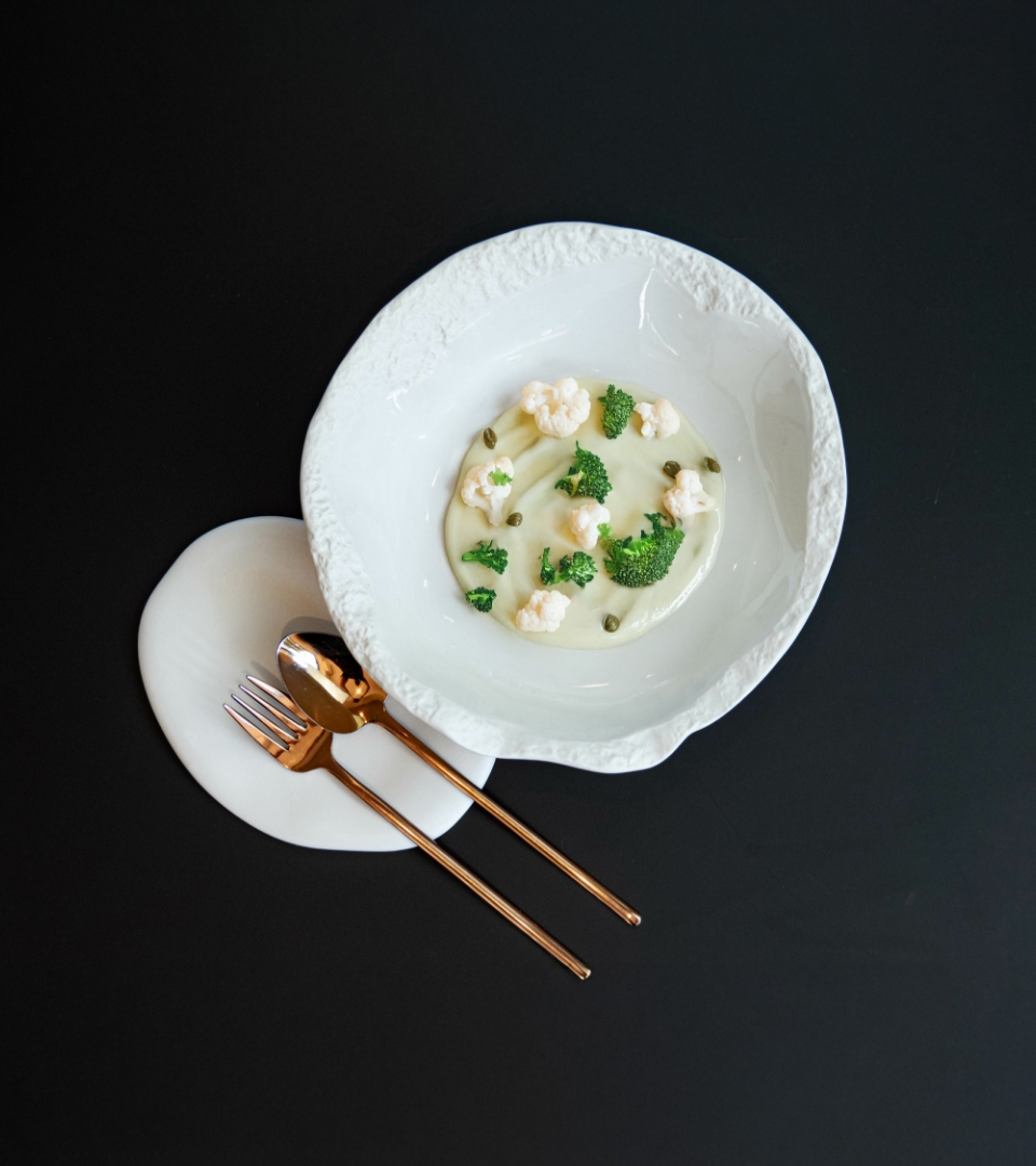Recette CREME DE CHOU-FLEUR CARPACCIO DE BROCOLI ZESTES ET CAPRES Recette CREME DE CHOU-FLEUR CARPACCIO DE BROCOLI ZESTES ET CAPRES