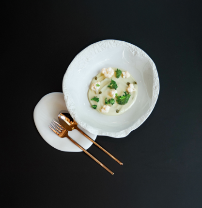 Vins Sauvagine Recette CREME DE CHOU FLEUR CARPACCIO DE BROCOLI ZESTES ET CAPRES