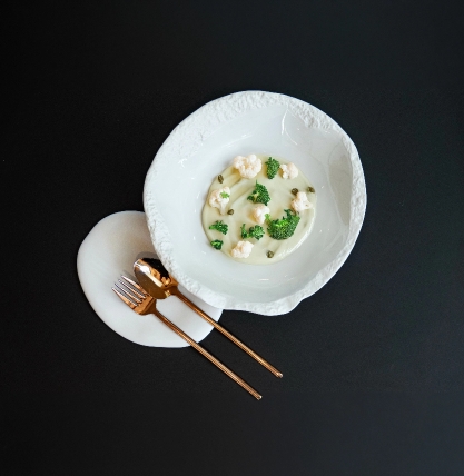 Recette CREME DE CHOU-FLEUR CARPACCIO DE BROCOLI ZESTES ET CAPRES Recette CREME DE CHOU-FLEUR CARPACCIO DE BROCOLI ZESTES ET CAPRES